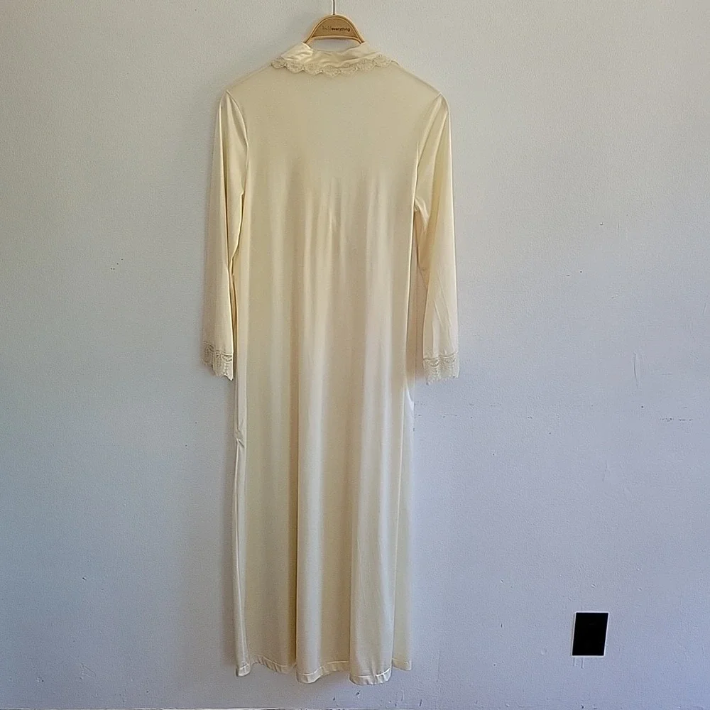Vanity Fair Vintage Long Robe Lace Trim Nylon Antron III Shawl Collar USA Lounge